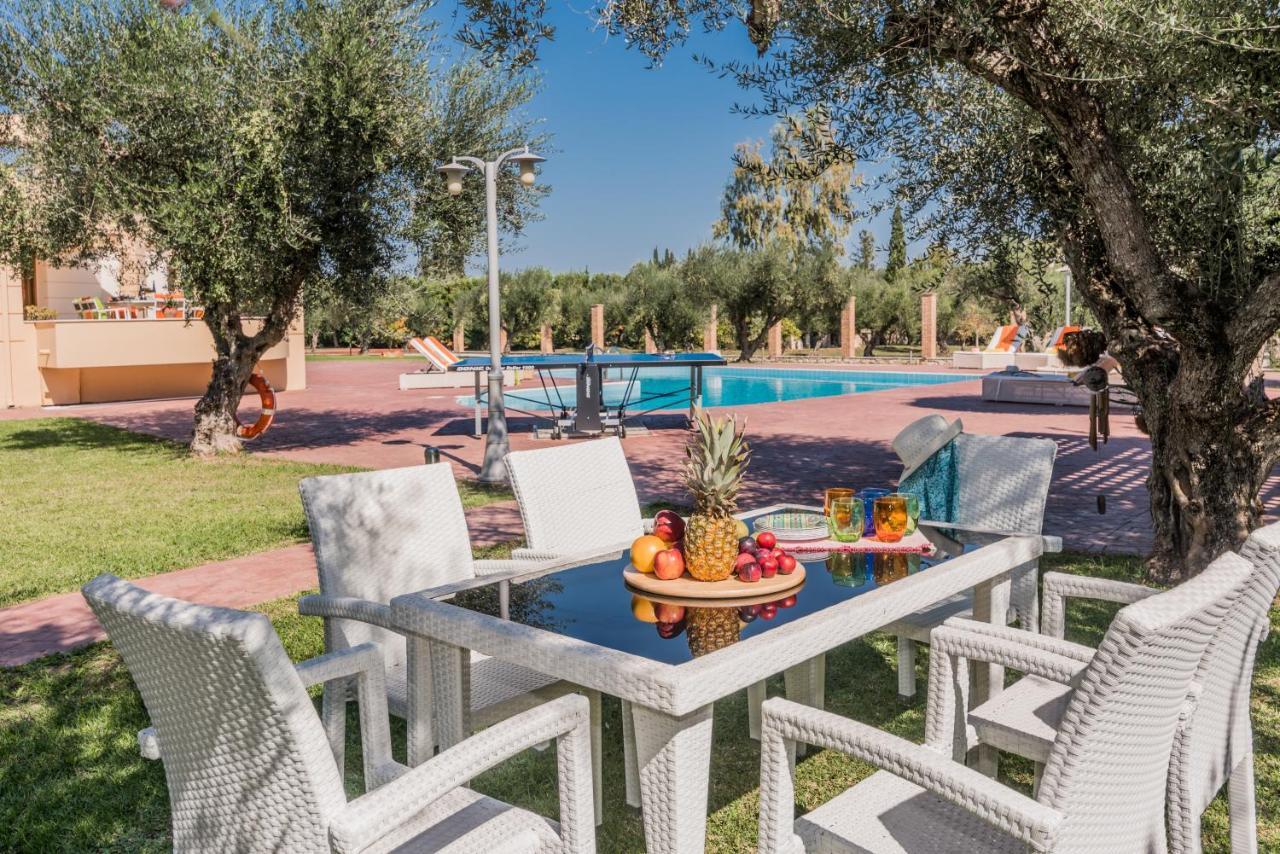 Astarte Villas - Istar Villa With Tennis Court Makhairádhon Exterior foto